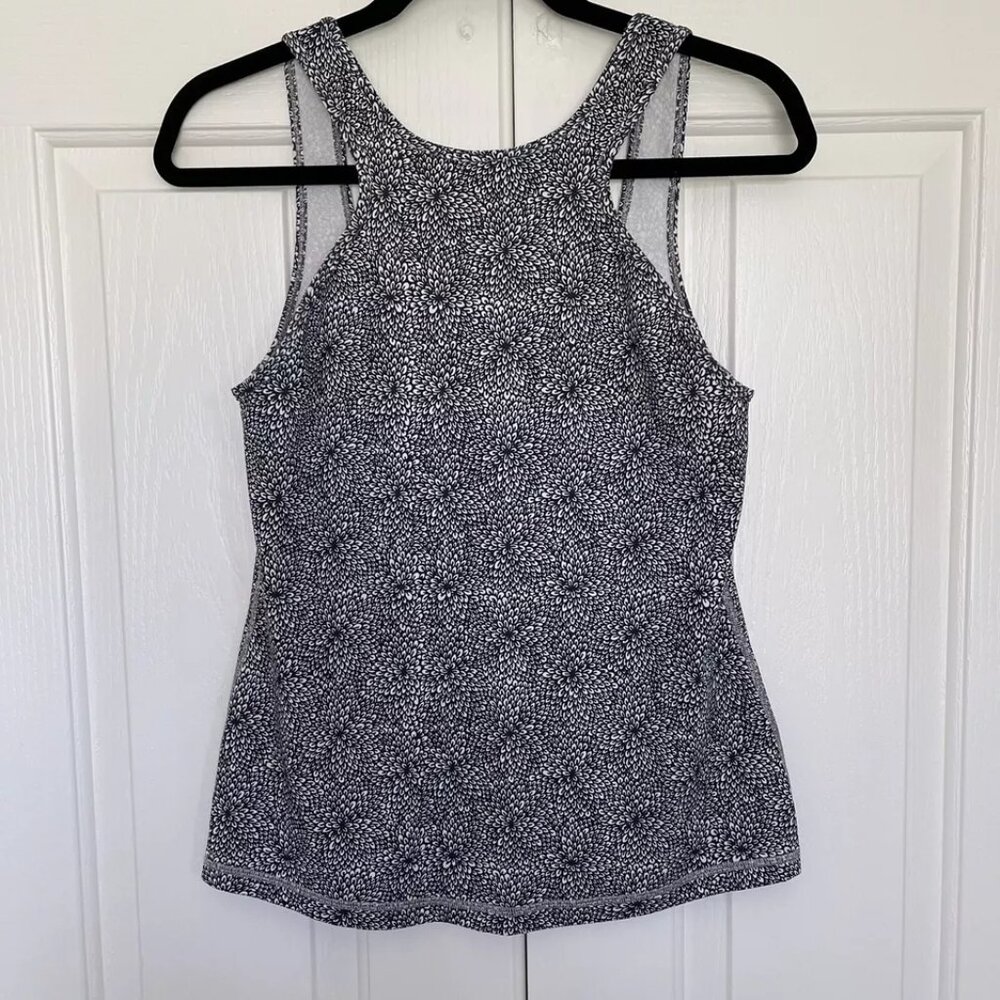 Lululemon Front Racer II Black Reversible Tank Top Plush Petals Women’s Size 8